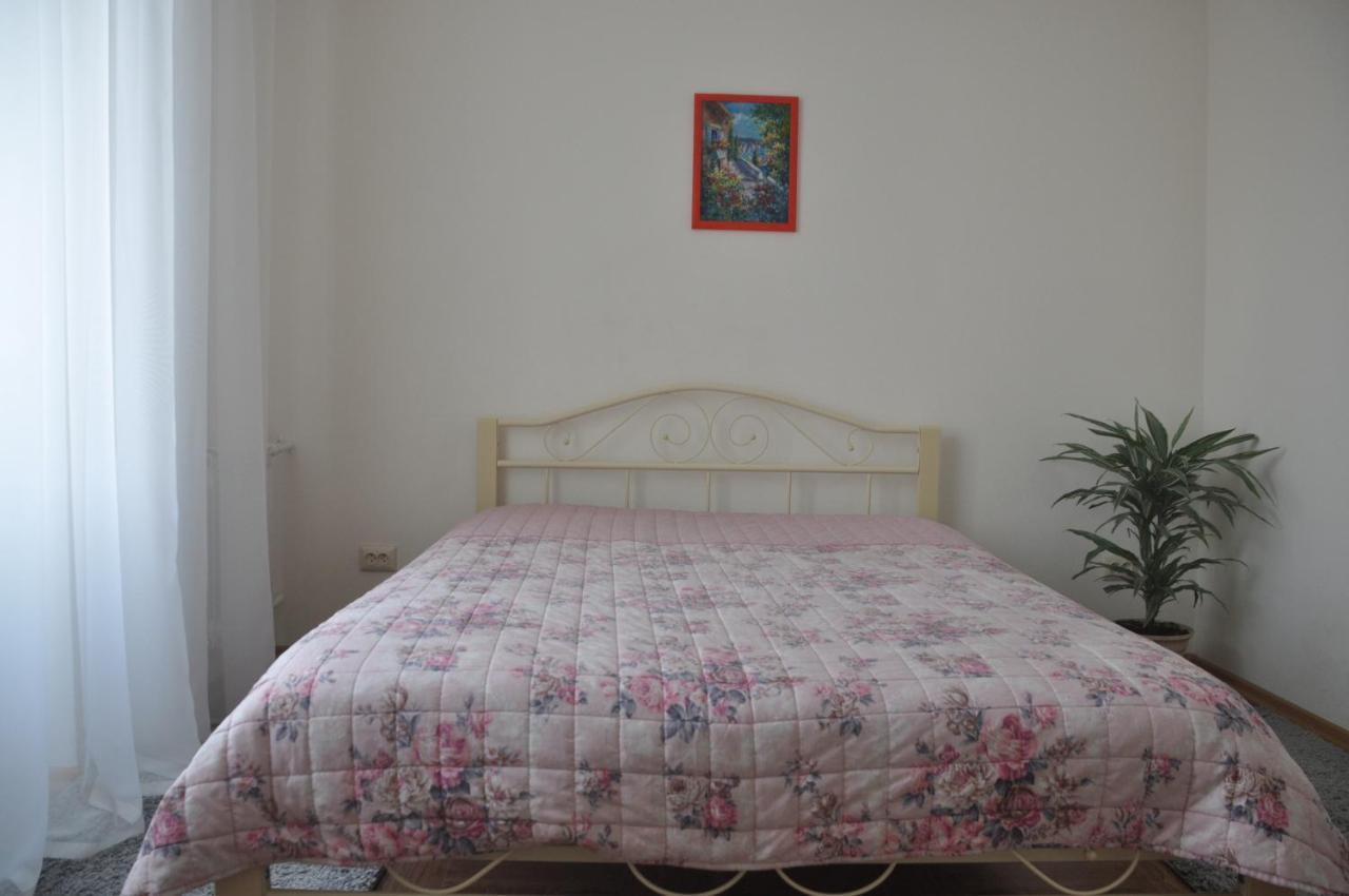 Apartments Theatre Shepkina 2 Room Суми Екстер'єр фото