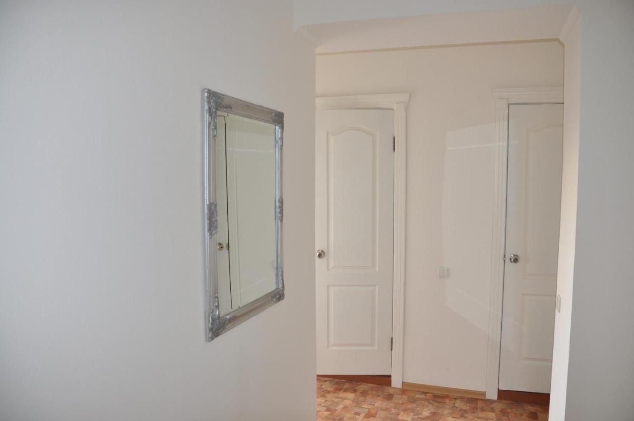 Apartments Theatre Shepkina 2 Room Суми Екстер'єр фото